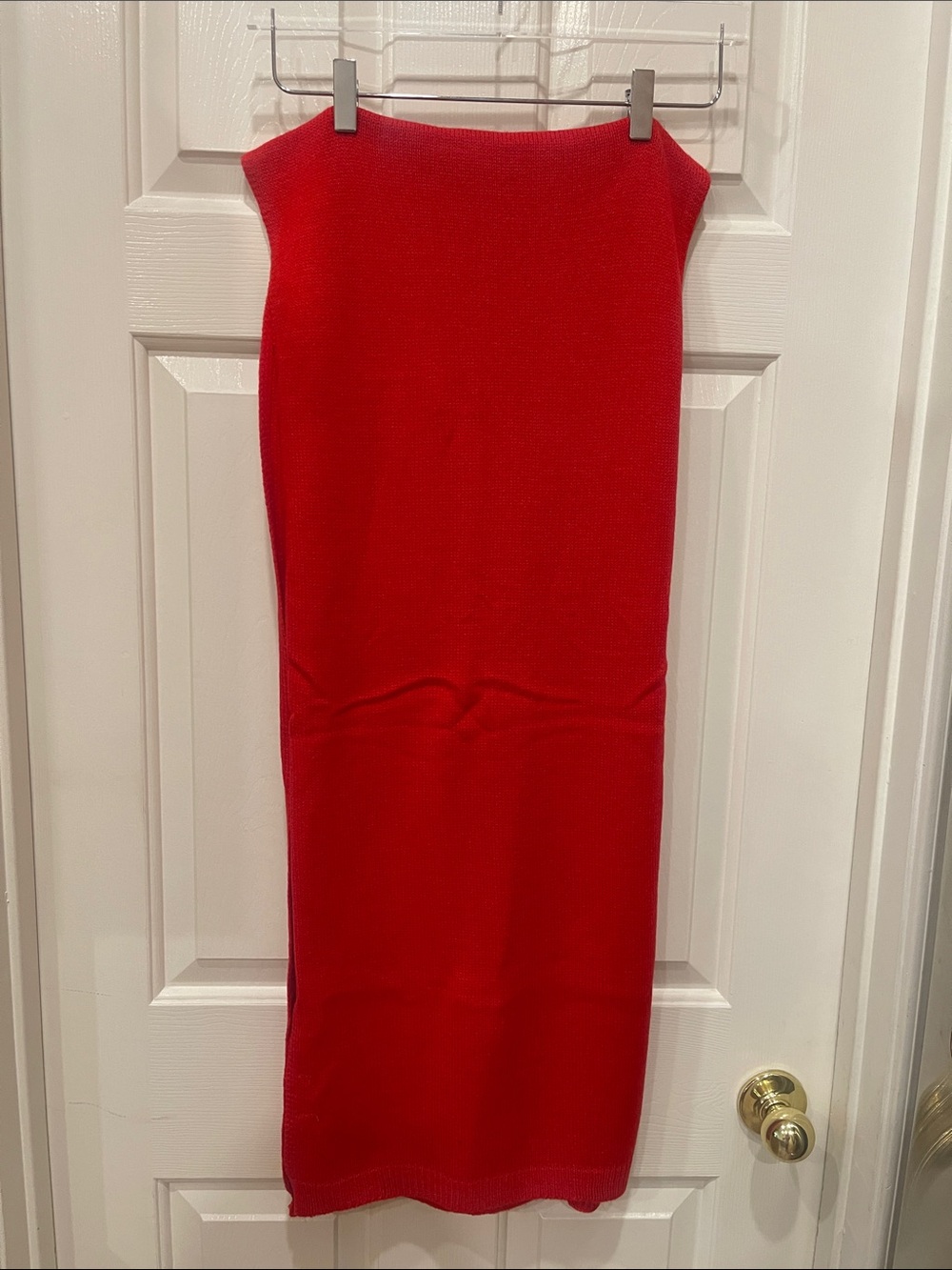 Red Knit Scarf 🧣